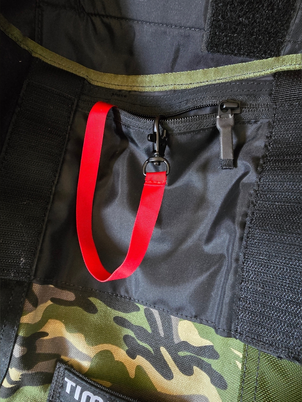 Timbuk2 Green Camo Messenger Bag - Picture 7 of 10